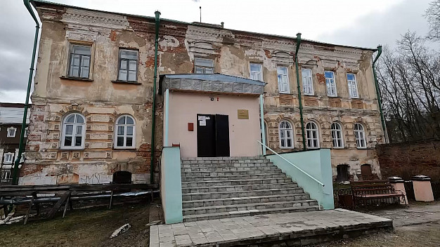 Кохомские власти отменяют решение о продаже здания школы искусств
